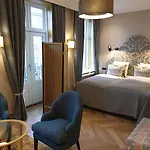 Henriks 4* København