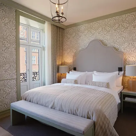 Henriks Hotel 4*
